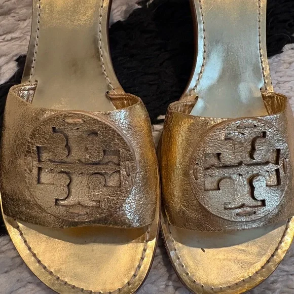 Tory Burch Reva Logo Gold Heeled Sandals Size 8.5 - Picture 2 of 6
